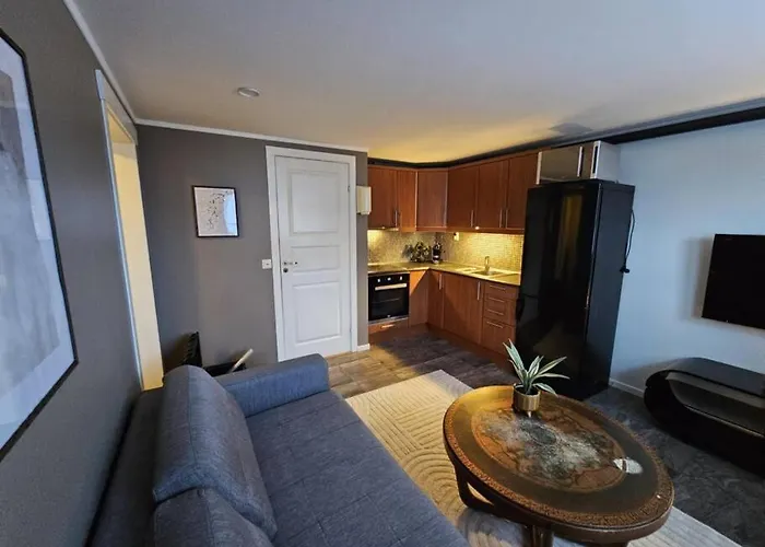Close To Center! Apartment *